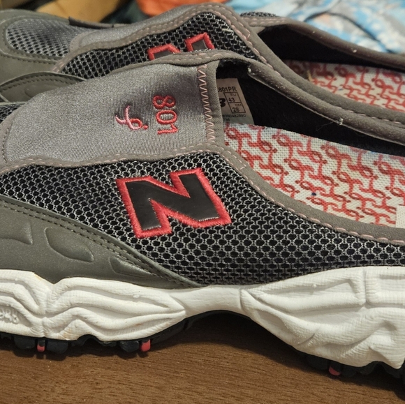 New Balance X Susan G Komen 801 all terrain size 11 - Picture 9 of 14